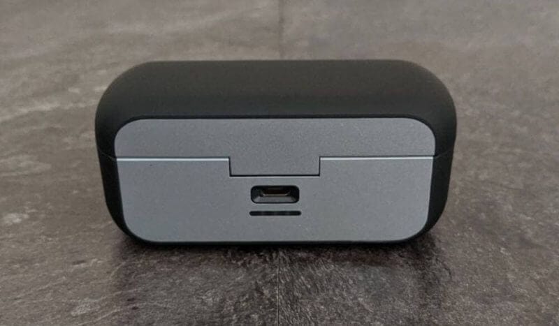 JBL Reflect Flow Photos 06 JBL Reflect Flow Review