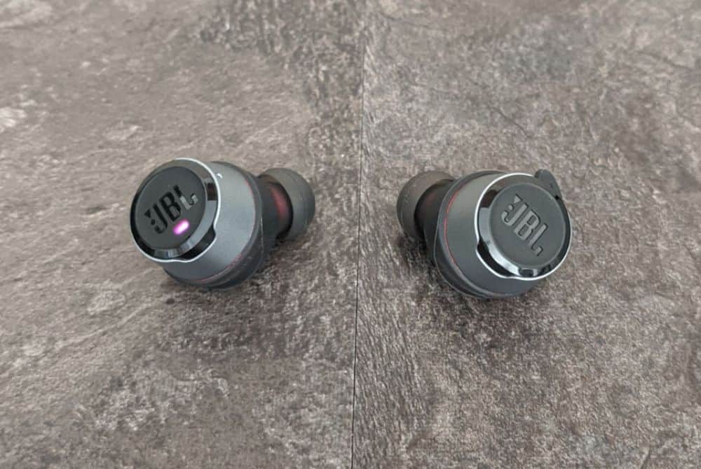 JBL Reflect Flow Photos 09 JBL Reflect Flow Review