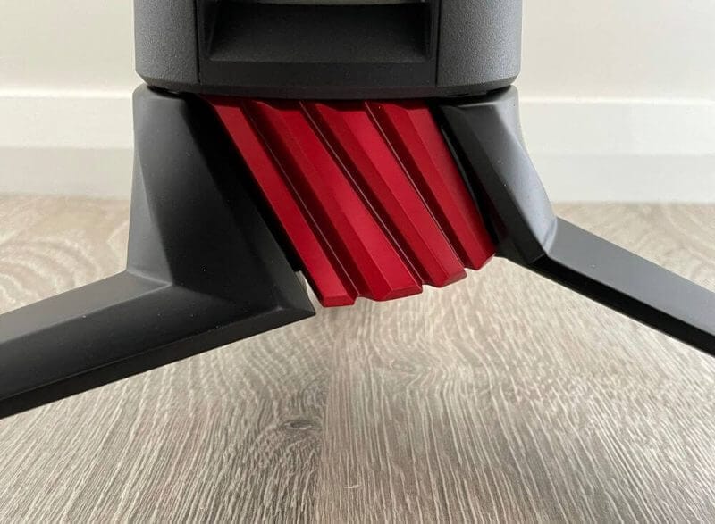 ASUS ROG Strix XG32VQR Gaming Monitor Review 7 ASUS XG32VQR review photos 03 ASUS ROG Strix XG32VQR Gaming Monitor Review