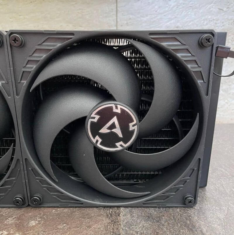 Arctic freezer ii 280 review photos 05 Arctic Liquid Freezer II 280 CPU Cooler Review