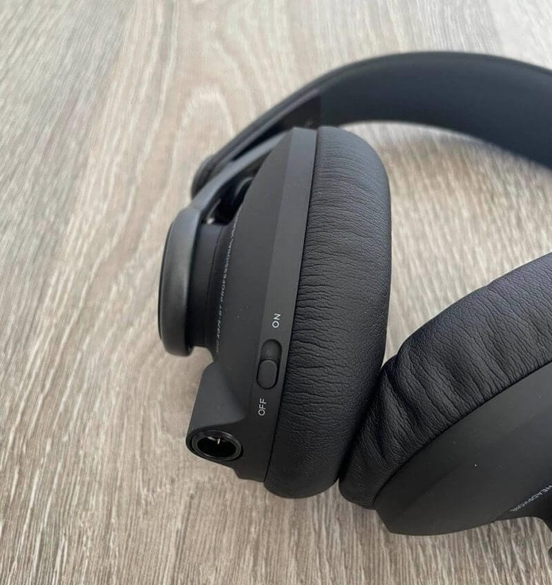 AKG K371 bt photos 08 AKG K371-BT Review