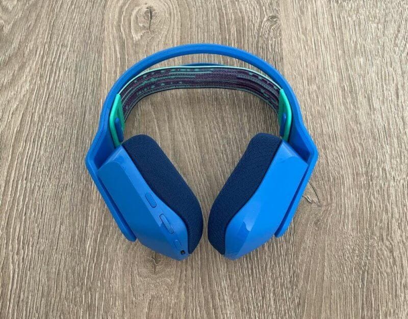 Logitech G733 Lightspeed Wireless Headset Review 6 Logitech G733 review photos 03 Logitech G733 Lightspeed Wireless Headset Review