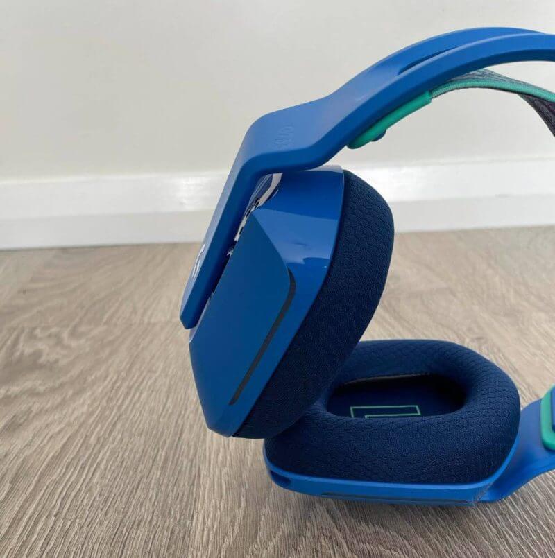 Logitech G733 Lightspeed Wireless Headset Review 11 Logitech G733 review photos 08 Logitech G733 Lightspeed Wireless Headset Review