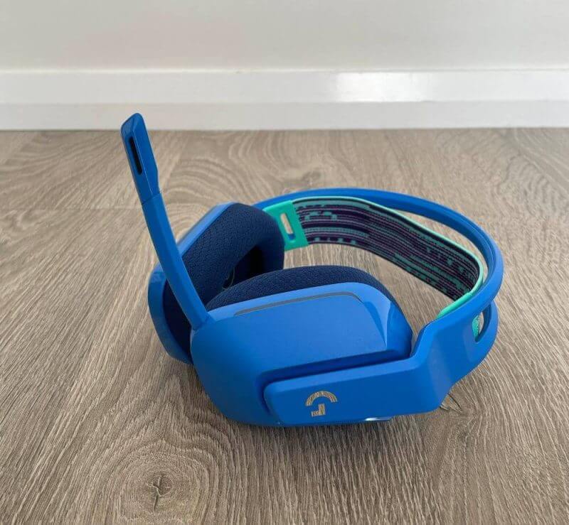 Logitech G733 Lightspeed Wireless Headset Review 13 Logitech G733 review photos 12 Logitech G733 Lightspeed Wireless Headset Review