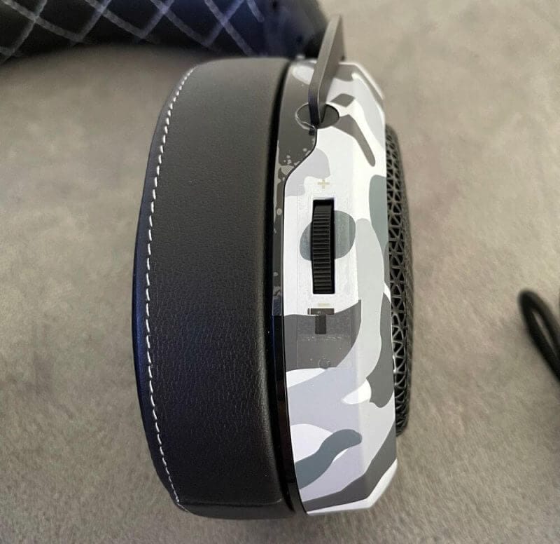 Corsair HS60 Haptic Headset Review 6 corsair hs60 haptic review 05 Corsair HS60 Haptic Headset Review