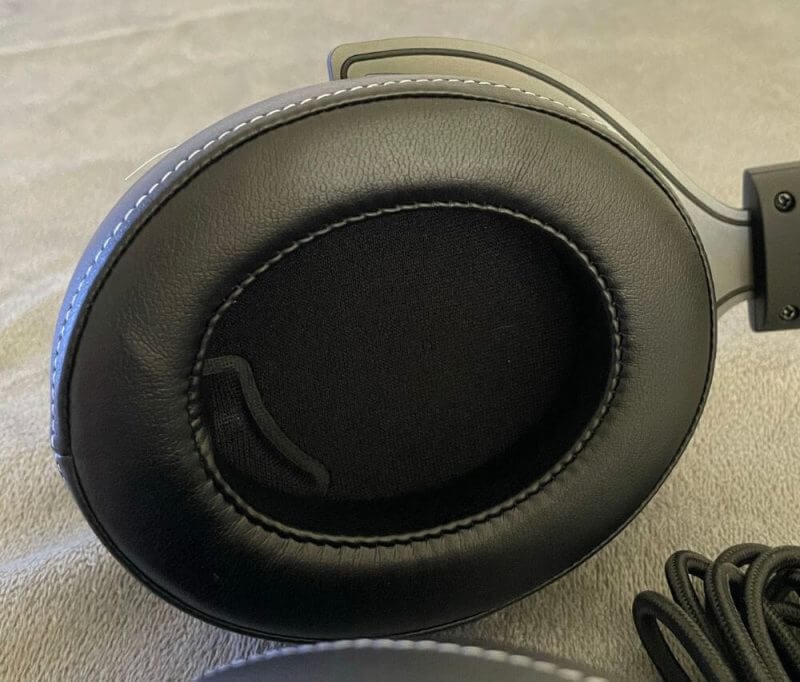 Corsair HS60 Haptic Headset Review 11 corsair hs60 haptic review 09 Corsair HS60 Haptic Headset Review