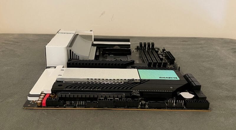 Gigbyate AERO G Review 8 Gigabyte X570S AERO G Motherboard Review