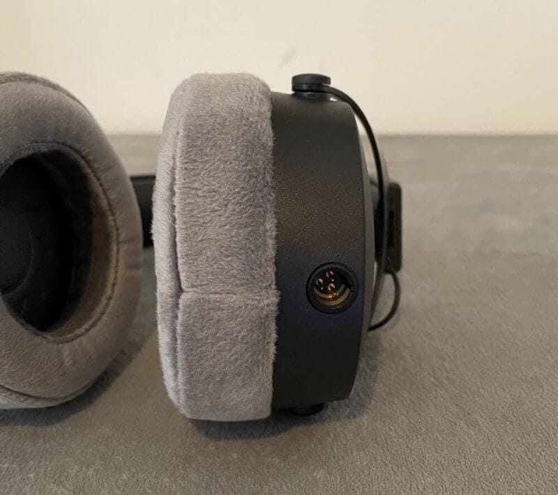 Beyerdynamic DT 700 Pro X Review 7 DT 700 Pro X Review5 Beyerdynamic DT 700 Pro X Review