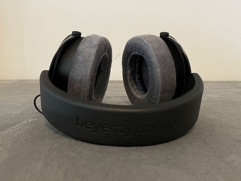 Beyerdynamic DT 700 Pro X Review 9 DT 700 Pro X Review8 Beyerdynamic DT 700 Pro X Review