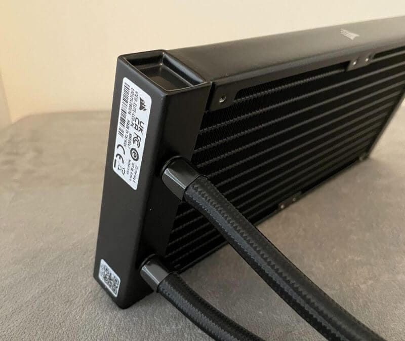 corsiar h100i lcd review6 Corsair H100i Elite LCD AIO Cooler Review