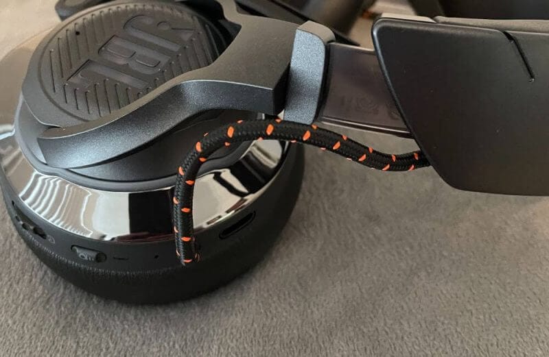 jbl quantum 800 review14 JBL Quantum 800 Wireless Gaming Headset Review