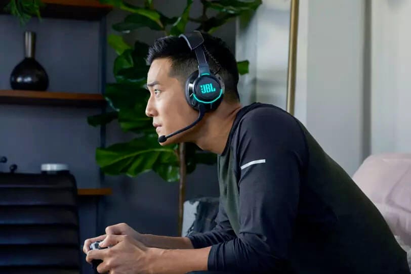 jbl quantumn 800 review JBL Quantum 800 Wireless Gaming Headset Review