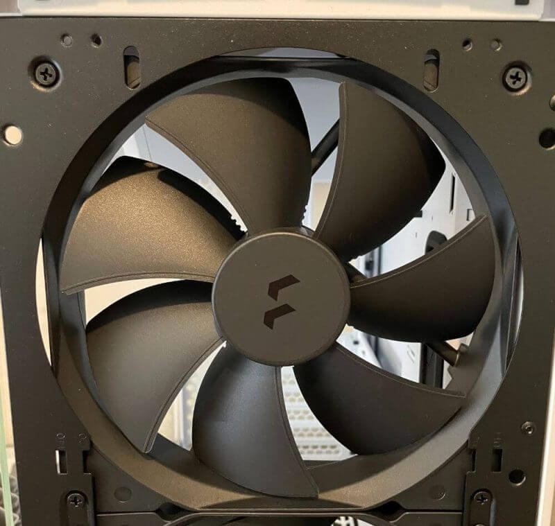 fractal torrent compact review4 Fractal Design Torrent Compact Review