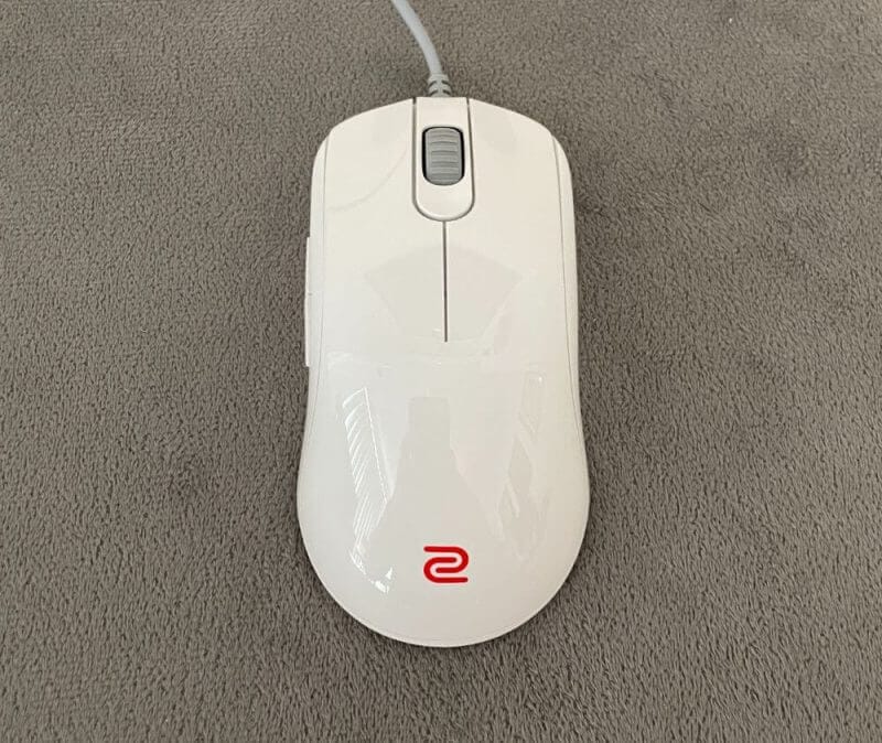 benq zowie fk2b white review2 BenQ Zowie FK2-B Mouse Review