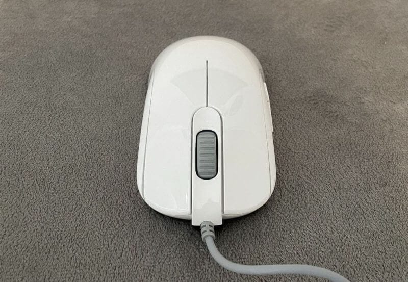 benq zowie fk2b white review4 BenQ Zowie FK2-B Mouse Review