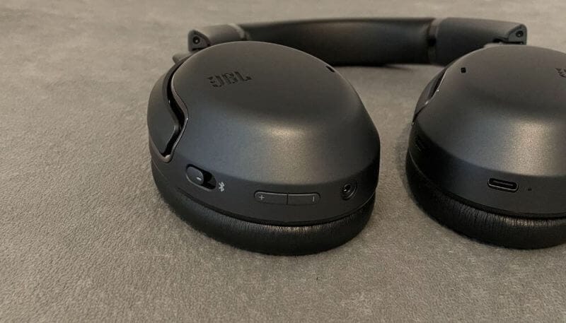 JBL Tour One Headphones Review 9 jbl tour one review7 JBL Tour One Headphones Review