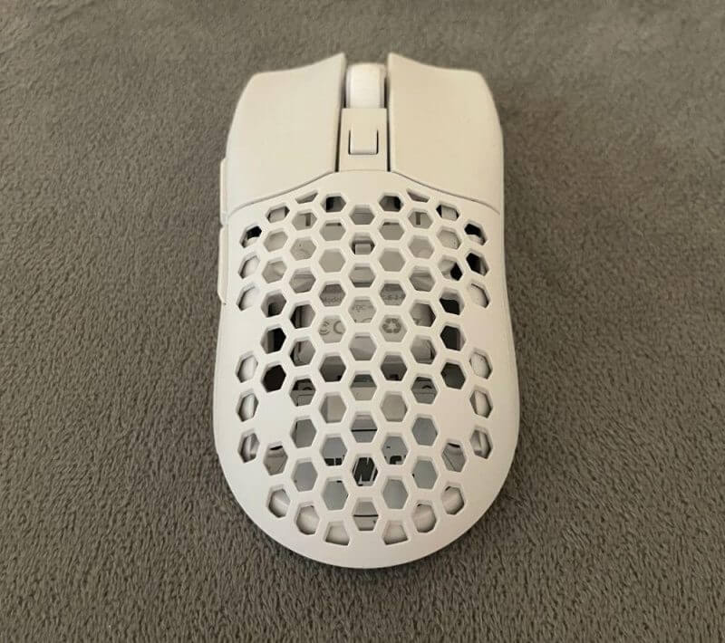 pwnage symm2 review00004 Pwnage Ultra Custom Symm 2 Wireless Mouse Review