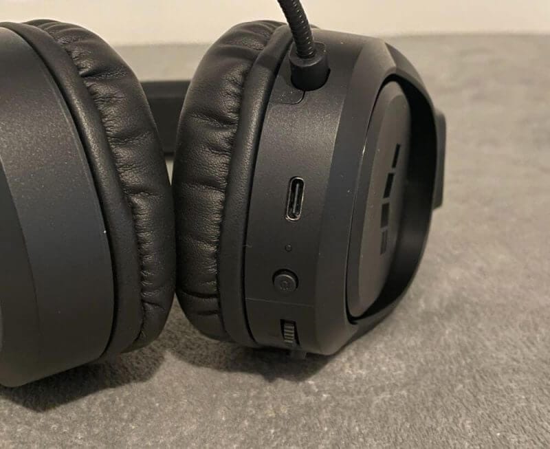 ASUS TUF Gaming H1 Wireless Headset Review 7 asus tuf h1 gaming review5 ASUS TUF Gaming H1 Wireless Headset Review