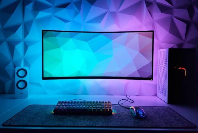 spons145 23 Lenovo Enters the Handheld Gaming Scene