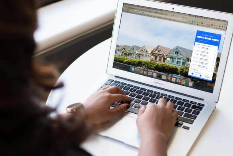 aa person using accessiBe's accessWidget on her computer