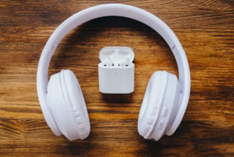 spons1dec1 23 Earbuds vs Headphones: Which Are Better for Noise Cancellation?