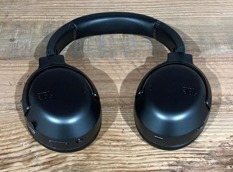 jbl tour one m2 review3 JBL Tour One M2 Wireless Headphones Review