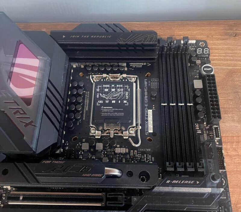 ASUS ROG Z790 E Gaming WiFi Motherboard Review7 ASUS ROG Z790-E Gaming WiFi Motherboard Review