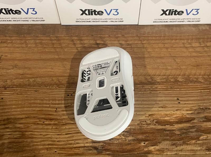 Pulsar Xlite V3 Review - The Ergo Gaming Mouse for Everyone 11 pulsar v3 review10 Pulsar Xlite V3 Review - The Ergo Gaming Mouse for Everyone