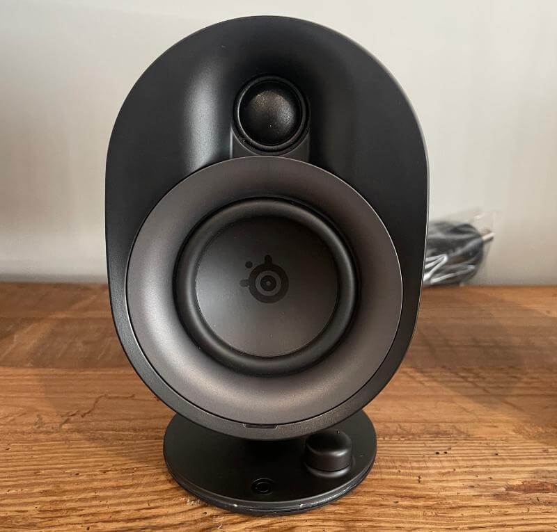 SteelSeries Arena 7 Review - Room Filling Gaming Audio 4 steelseries arena 7 review3 SteelSeries Arena 7 Review - Room Filling Gaming Audio