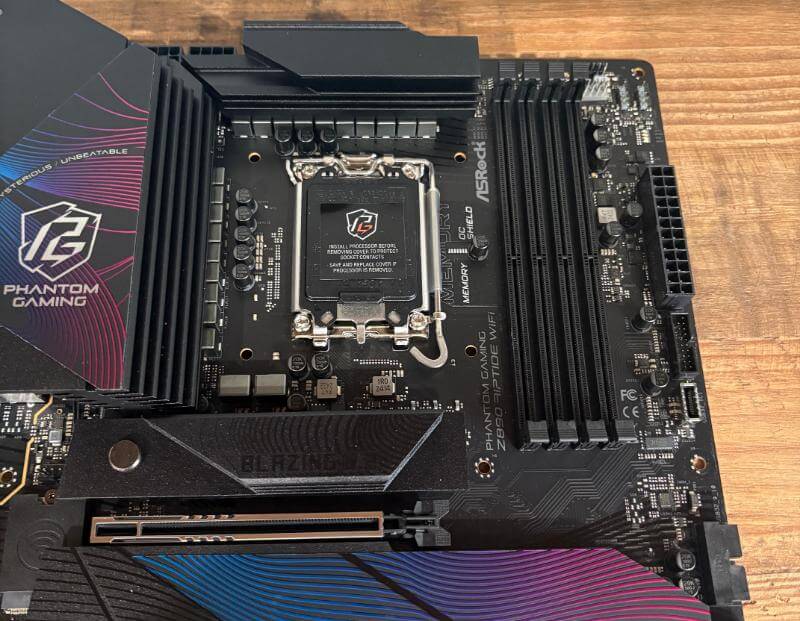 ASRock Phantom Gaming Z890 Riptide Review4 ASRock Phantom Gaming Z890 Riptide Review: Power, Performance, and Innovation for Gamers
