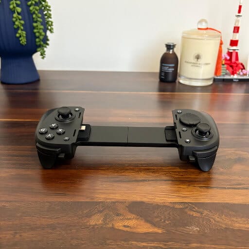 razer kishi ultra review6 Razer Kishi Ultra Review: Console-Grade Gaming in the Palm of Your Hand