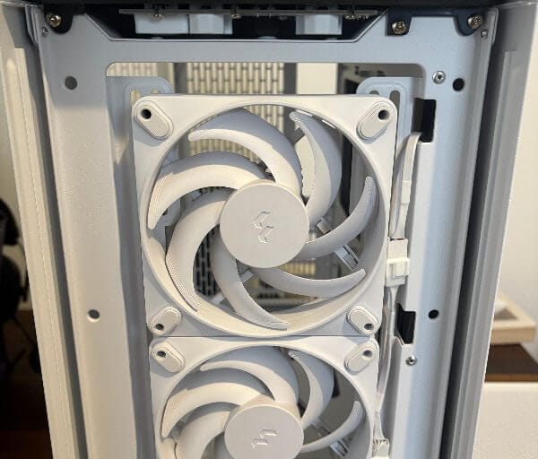 fractal design epoch review1 Fractal Design Epoch Review – Subtle Elegance in a PC Case