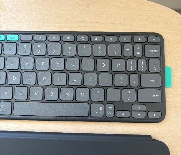 logitech flip folio review3 Logitech Flip Folio Review: A Detachable Keyboard Case That Adapts to Your Day